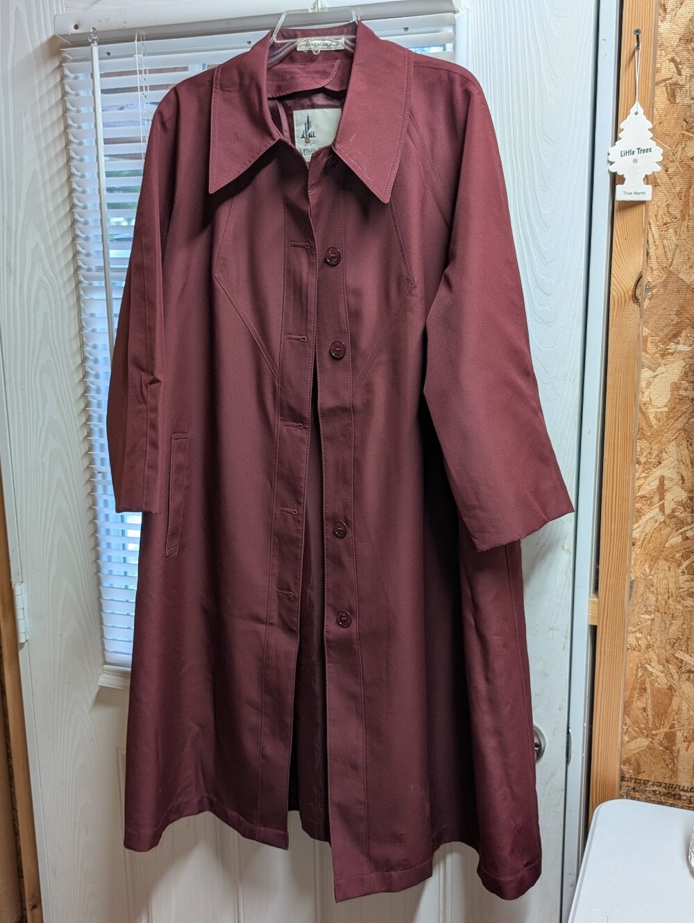 Misty Harbor Maroon Coat (16.5)